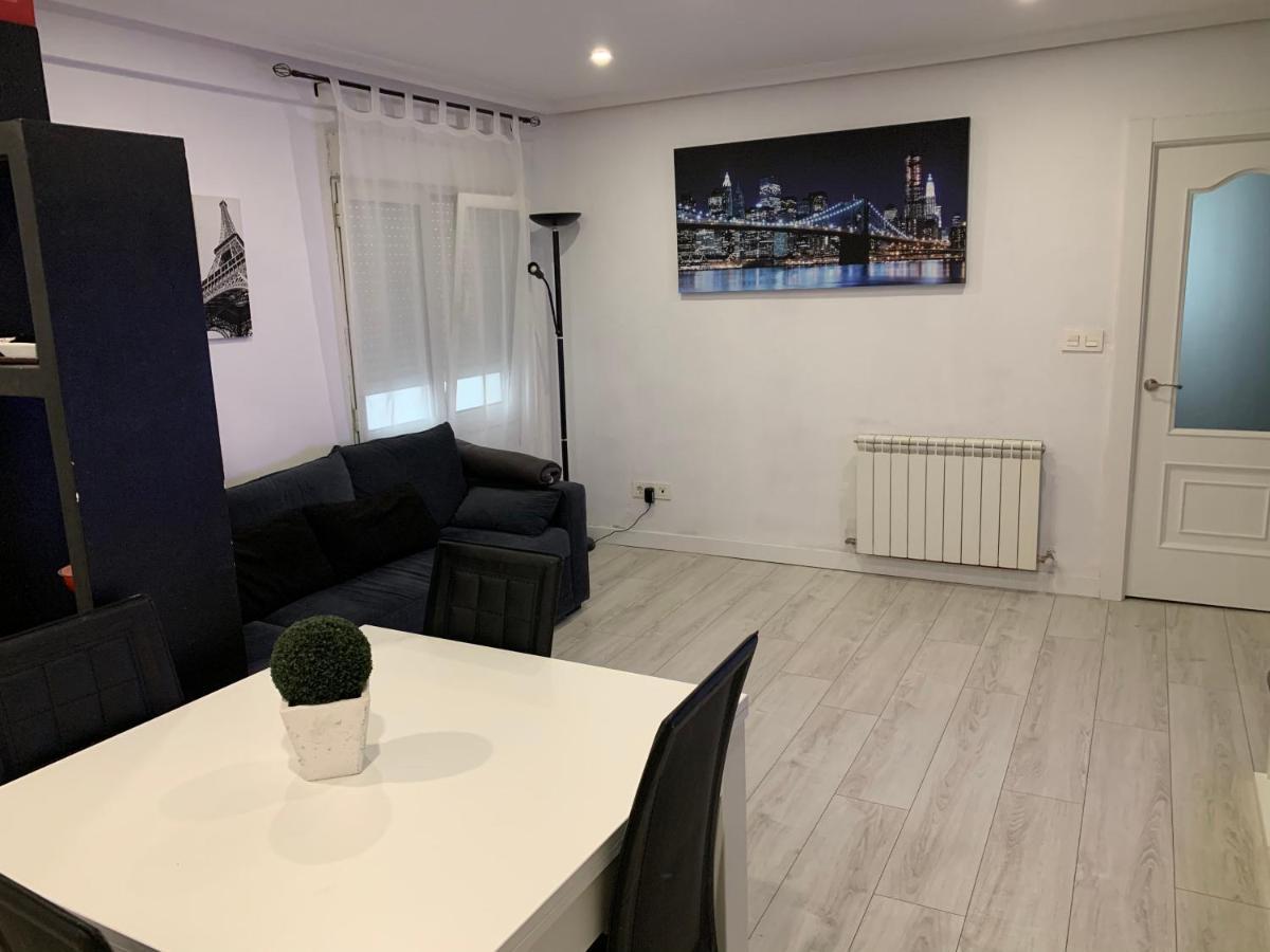 Alojamiento LOS GUAJES Gijón Exterior foto